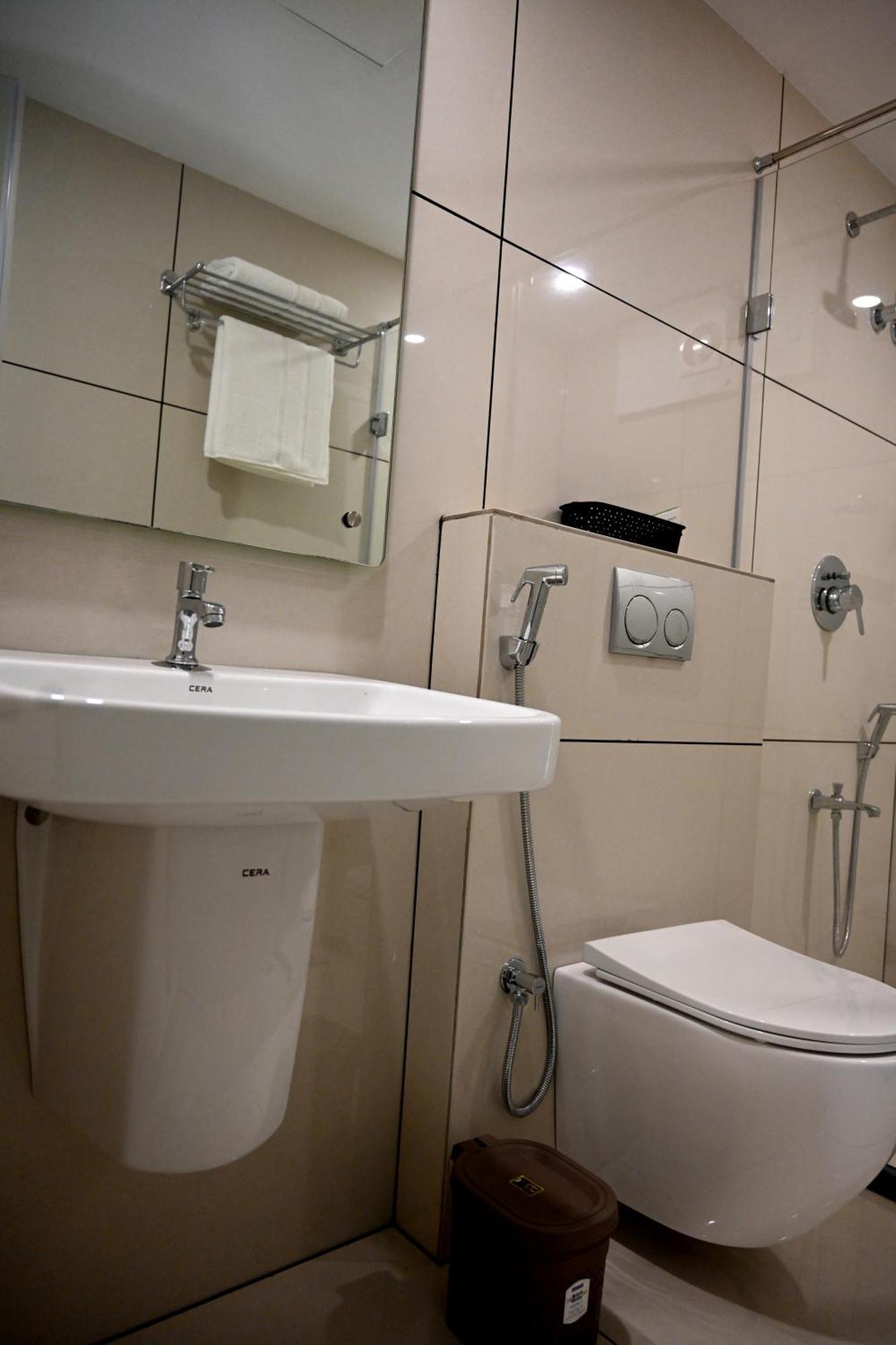 Harley Residency Hotel Kannur Bagian luar foto